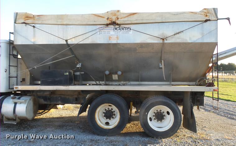 image for item K1109 1994 International 8200 tender truck