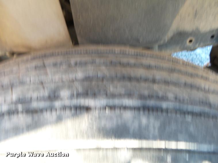 image for item K1109 1994 International 8200 tender truck