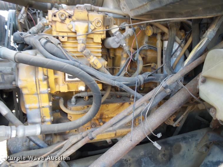 image for item K1109 1994 International 8200 tender truck