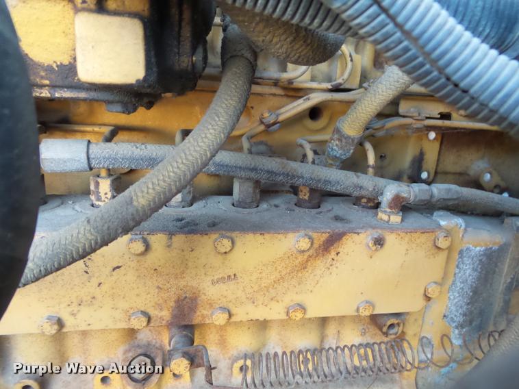 image for item K1109 1994 International 8200 tender truck