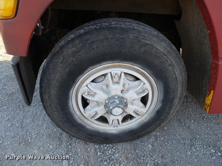 image for item K1110 1991 Freightliner FLD12064T tender truck