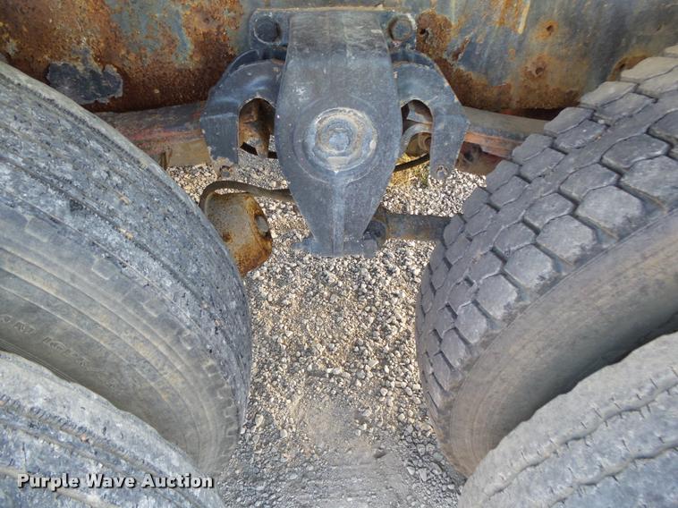 image for item K1110 1991 Freightliner FLD12064T tender truck