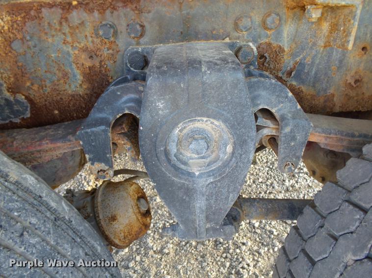 image for item K1110 1991 Freightliner FLD12064T tender truck