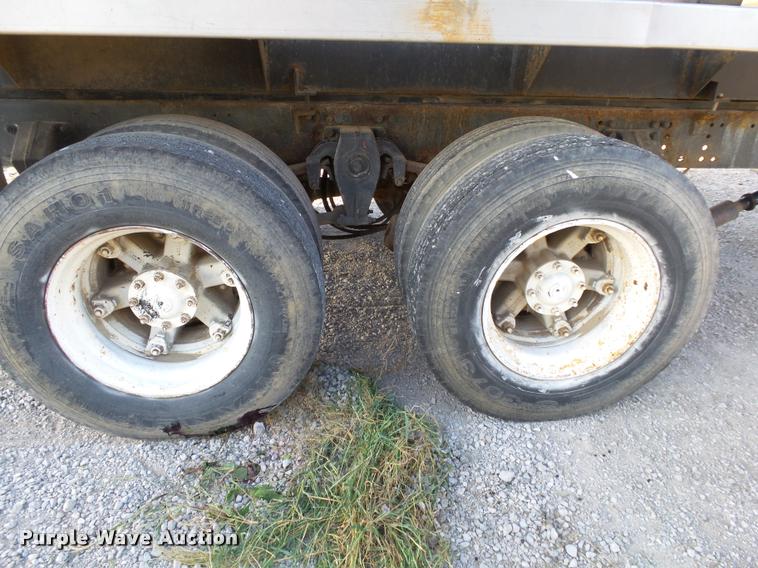 image for item K1110 1991 Freightliner FLD12064T tender truck