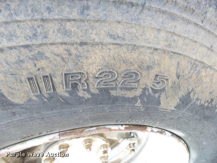 image for item K1110 1991 Freightliner FLD12064T tender truck