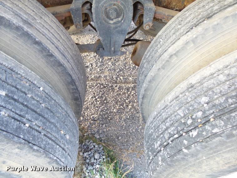 image for item K1110 1991 Freightliner FLD12064T tender truck