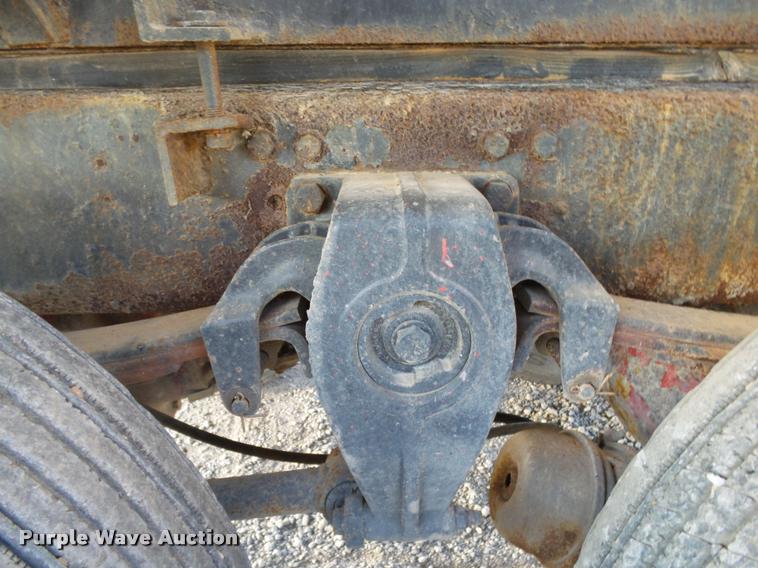 image for item K1110 1991 Freightliner FLD12064T tender truck