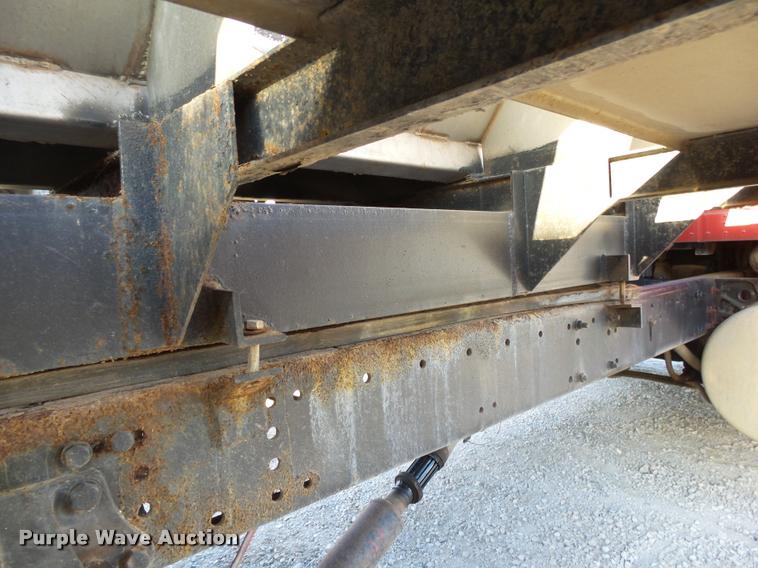 image for item K1110 1991 Freightliner FLD12064T tender truck