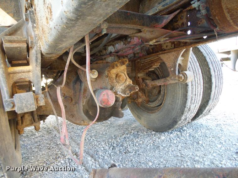 image for item K1110 1991 Freightliner FLD12064T tender truck