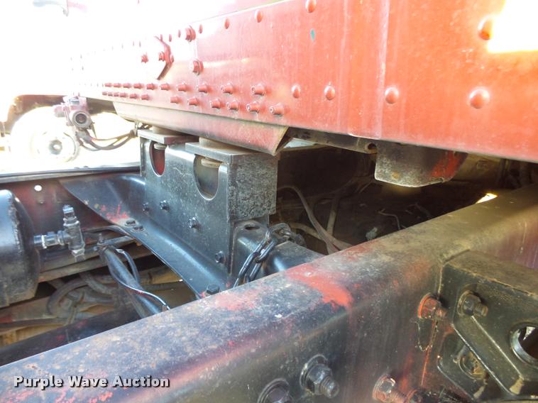 image for item K1110 1991 Freightliner FLD12064T tender truck