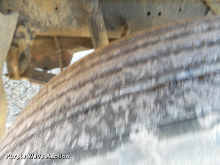 image for item K1110 1991 Freightliner FLD12064T tender truck