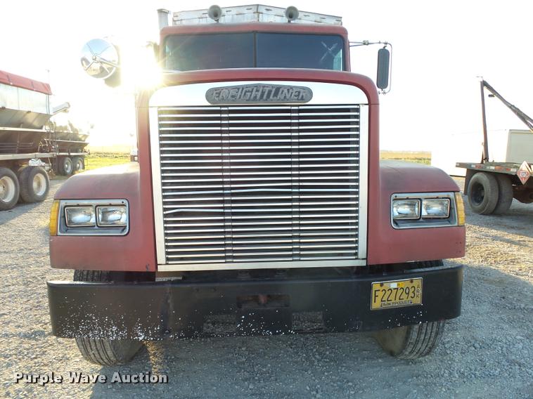 image for item K1110 1991 Freightliner FLD12064T tender truck