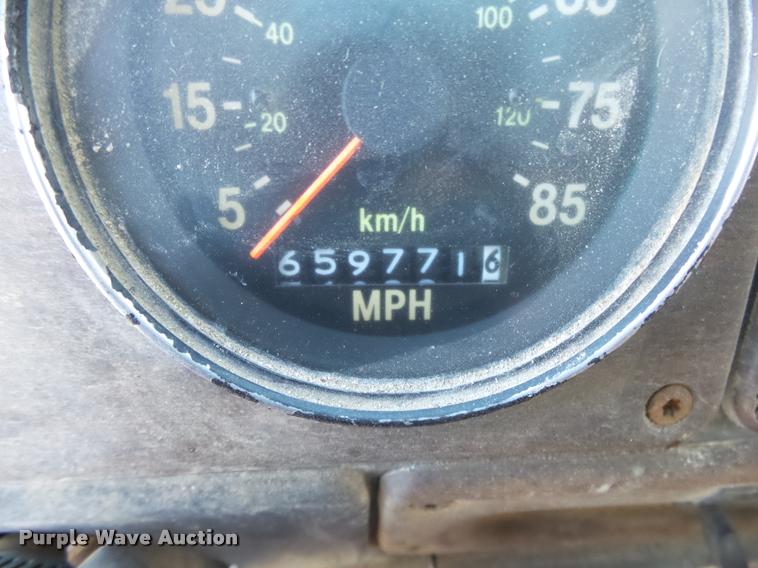 image for item K1110 1991 Freightliner FLD12064T tender truck