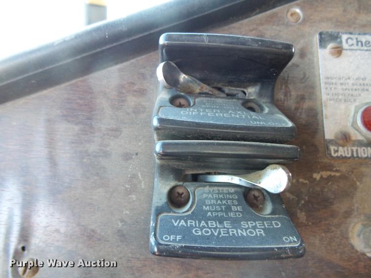 image for item K1110 1991 Freightliner FLD12064T tender truck