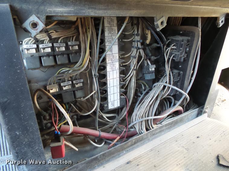 image for item K1110 1991 Freightliner FLD12064T tender truck