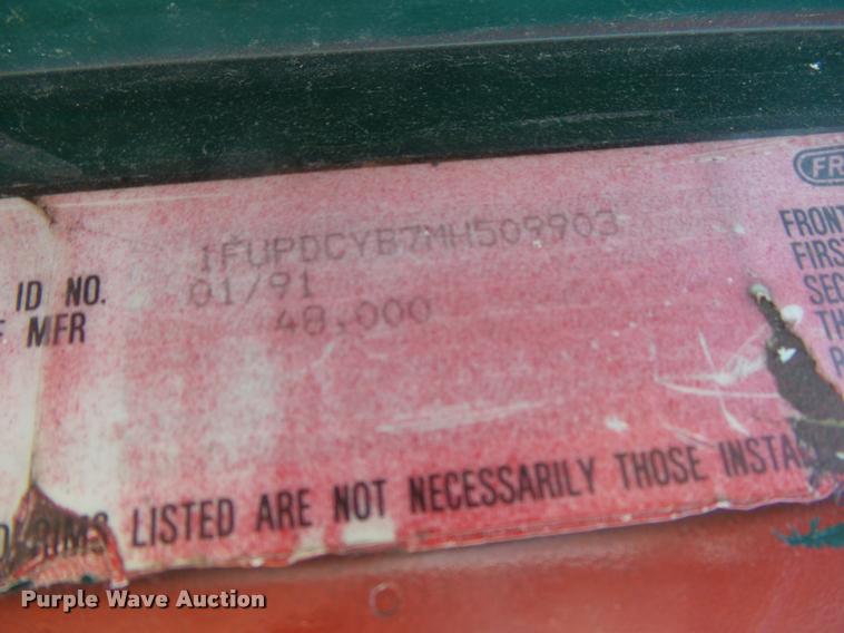 image for item K1110 1991 Freightliner FLD12064T tender truck