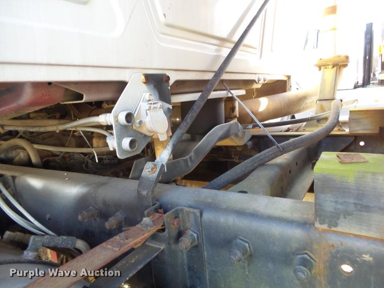 image for item K1111 1993 Mack CH613 tender truck