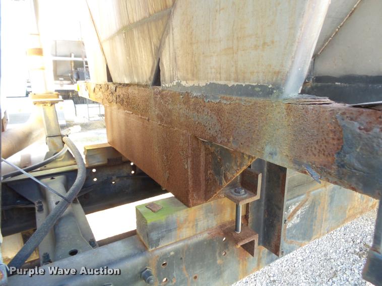 image for item K1111 1993 Mack CH613 tender truck