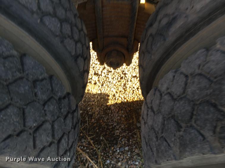 image for item K1111 1993 Mack CH613 tender truck