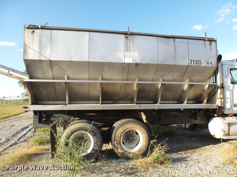 image for item K1111 1993 Mack CH613 tender truck