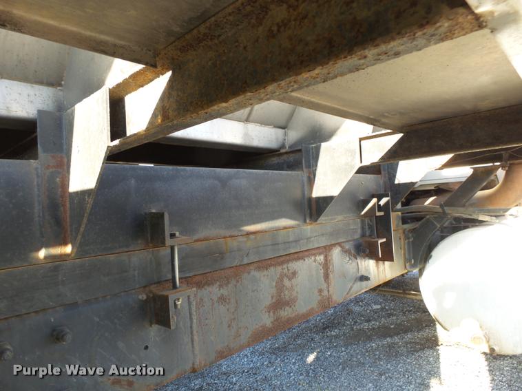 image for item K1111 1993 Mack CH613 tender truck