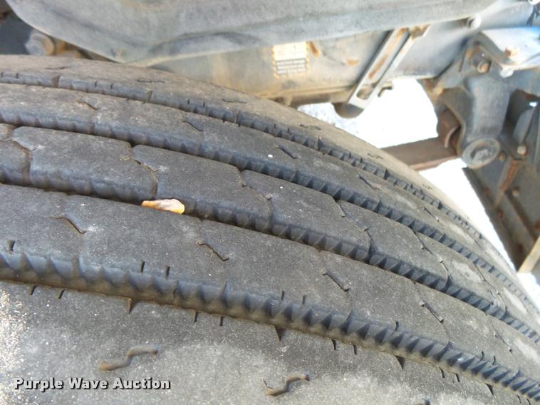 image for item K1111 1993 Mack CH613 tender truck