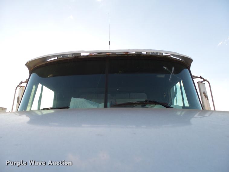 image for item K1111 1993 Mack CH613 tender truck