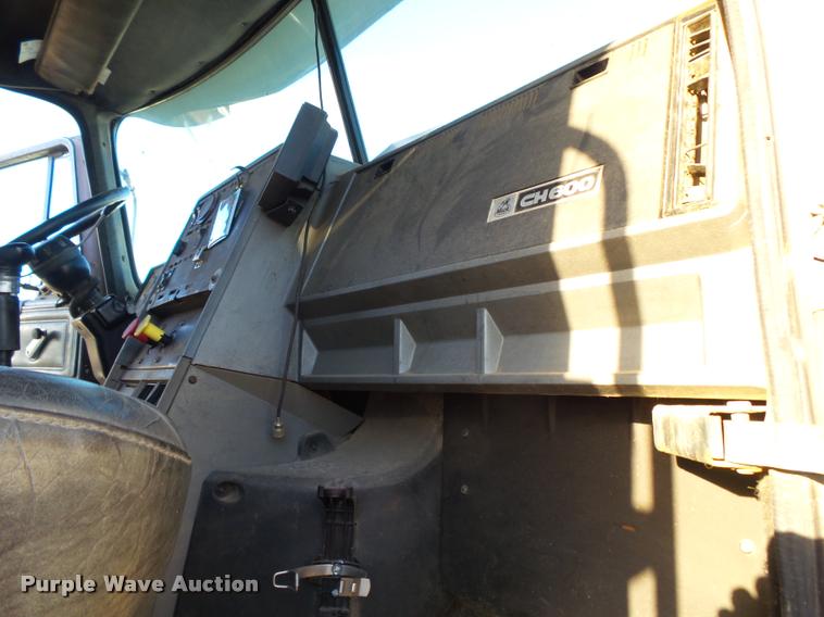 image for item K1111 1993 Mack CH613 tender truck