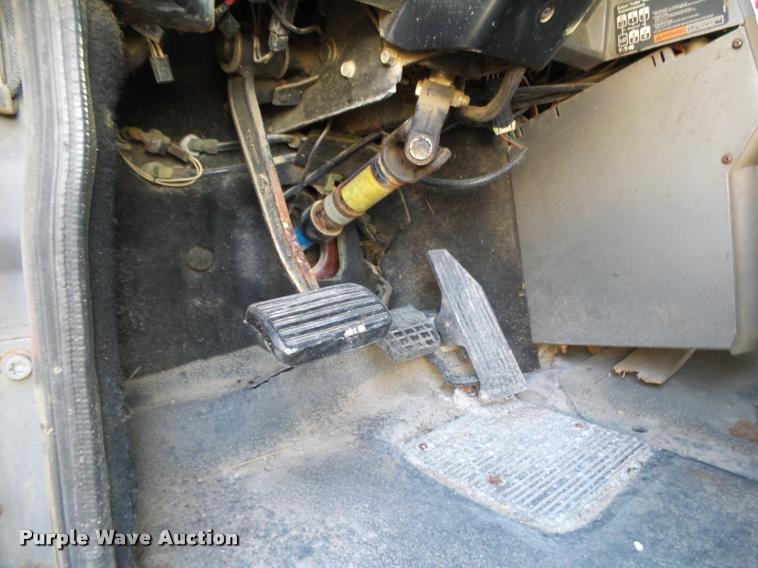 image for item K1111 1993 Mack CH613 tender truck