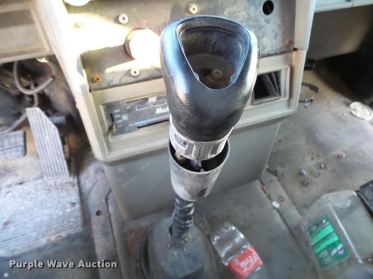 image for item K1111 1993 Mack CH613 tender truck