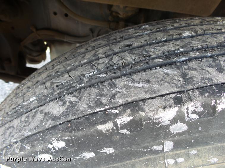 image for item K1112 1994 Freightliner FLD11264ST tender truck