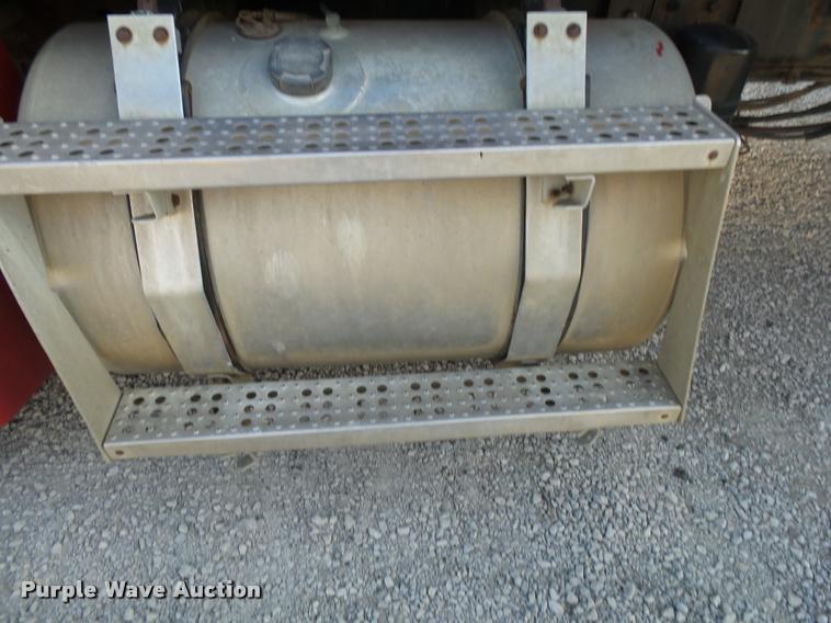 image for item K1112 1994 Freightliner FLD11264ST tender truck