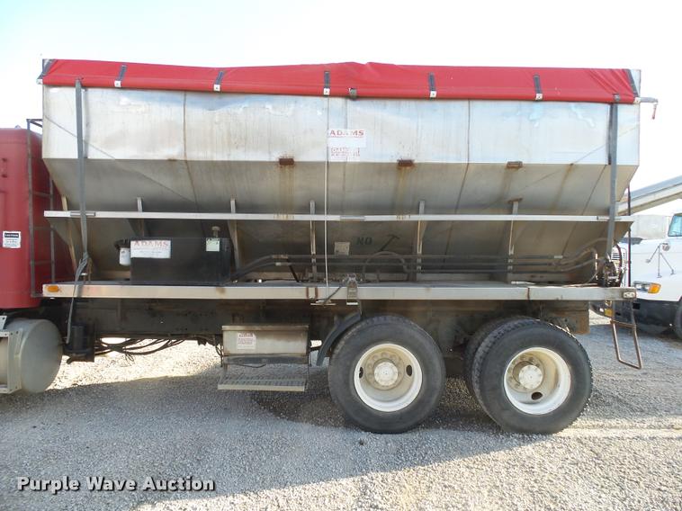 image for item K1112 1994 Freightliner FLD11264ST tender truck