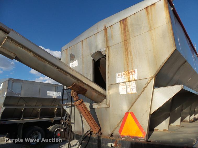 image for item K1112 1994 Freightliner FLD11264ST tender truck