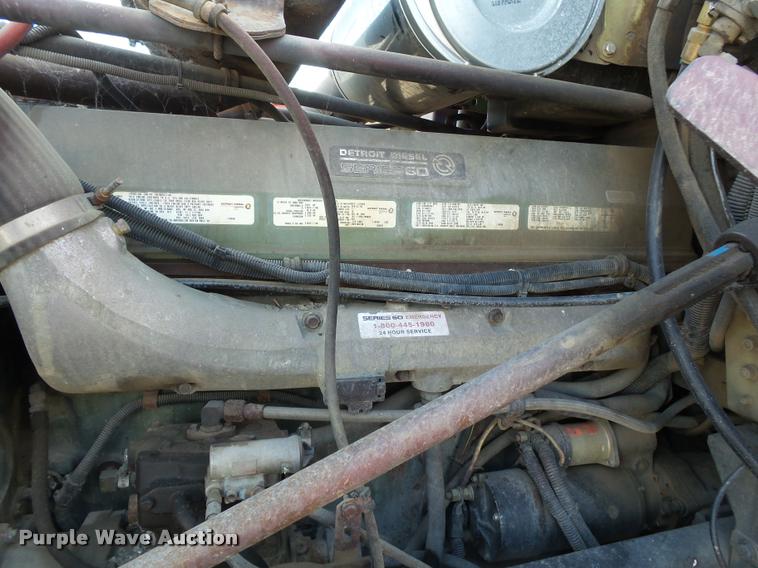 image for item K1112 1994 Freightliner FLD11264ST tender truck