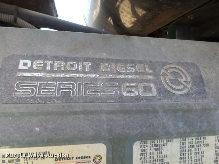 image for item K1112 1994 Freightliner FLD11264ST tender truck