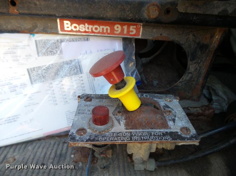 image for item K1112 1994 Freightliner FLD11264ST tender truck