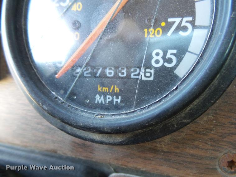 image for item K1112 1994 Freightliner FLD11264ST tender truck