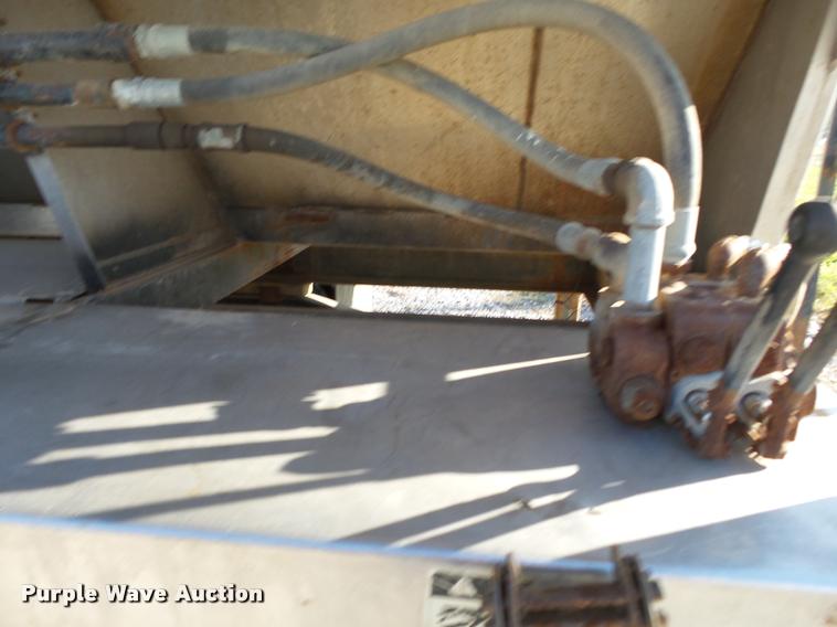 image for item K1113 2000 Freightliner FLD11264ST tender truck