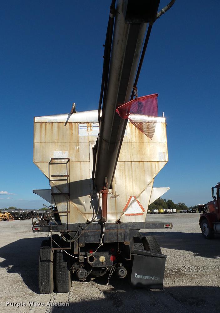 image for item K1114 1990 Freightliner FLC12064T tender truck