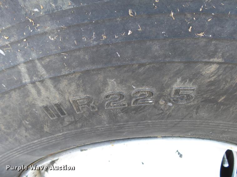 image for item K1114 1990 Freightliner FLC12064T tender truck