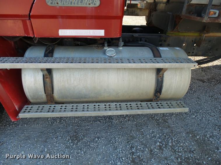 image for item K1114 1990 Freightliner FLC12064T tender truck