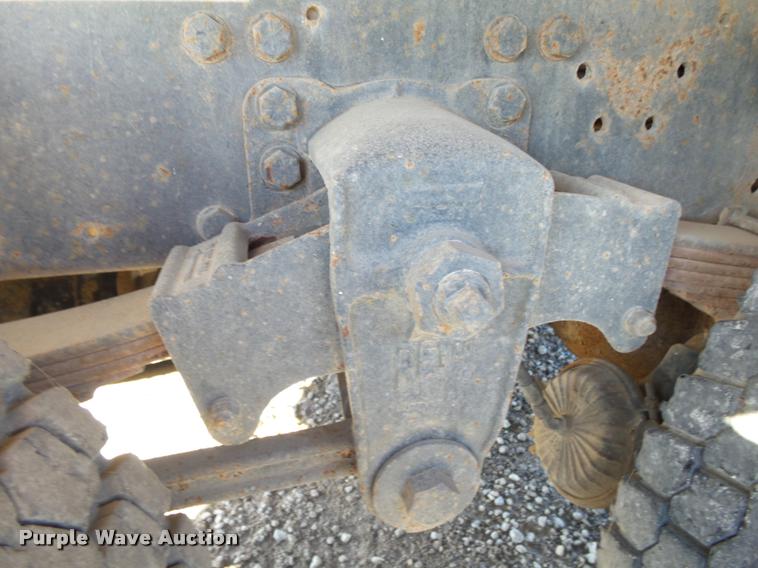 image for item K1114 1990 Freightliner FLC12064T tender truck