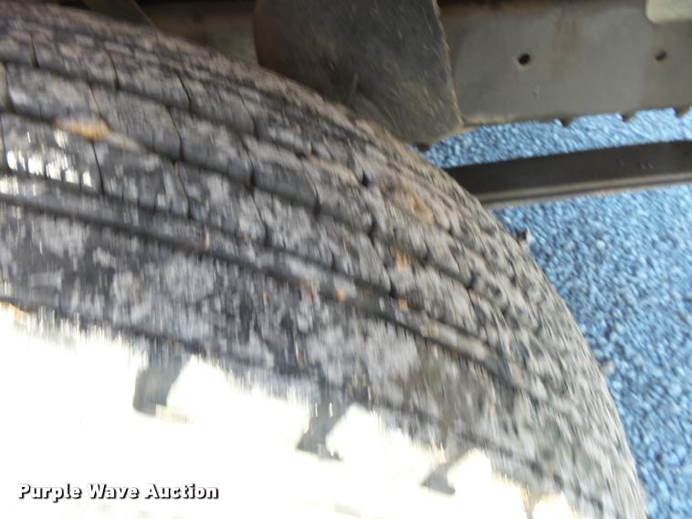 image for item K1114 1990 Freightliner FLC12064T tender truck