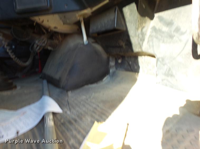 image for item K1114 1990 Freightliner FLC12064T tender truck