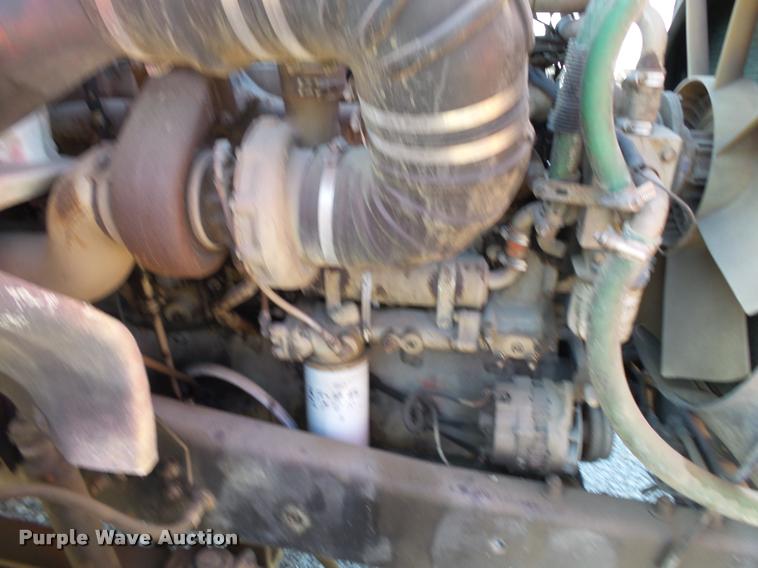 image for item K1114 1990 Freightliner FLC12064T tender truck