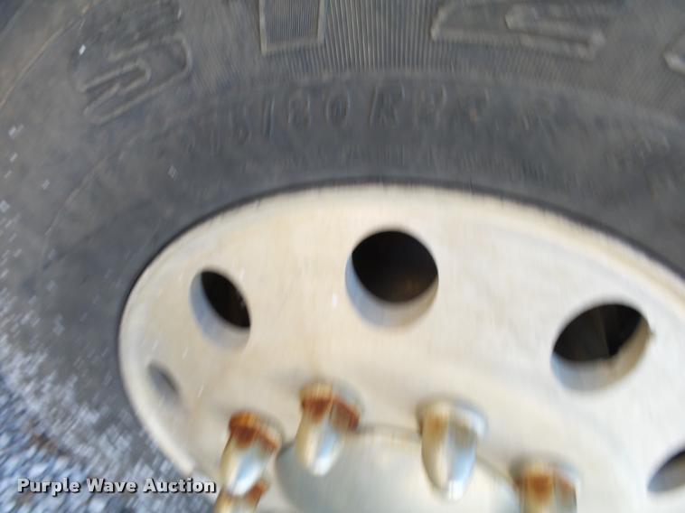 image for item K1115 1999 Freightliner FLD12064T tender truck