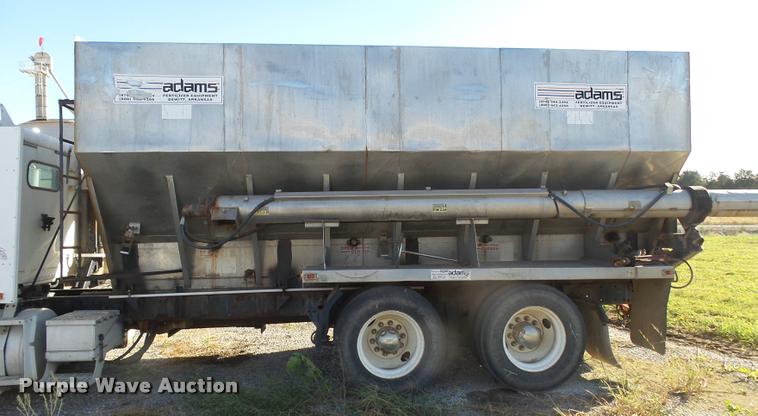 image for item K1115 1999 Freightliner FLD12064T tender truck