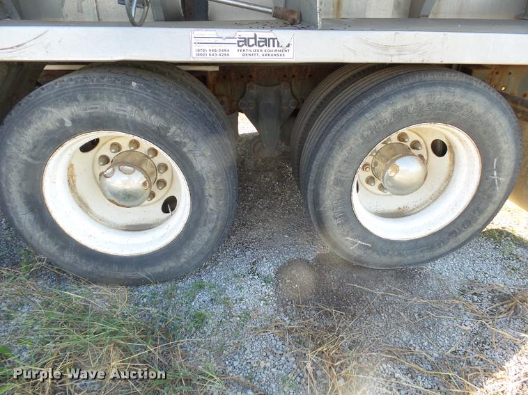 image for item K1115 1999 Freightliner FLD12064T tender truck