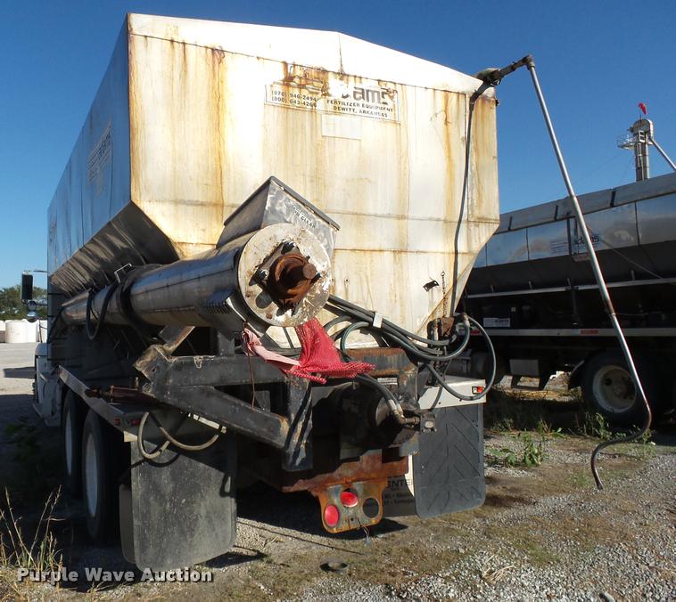 image for item K1115 1999 Freightliner FLD12064T tender truck